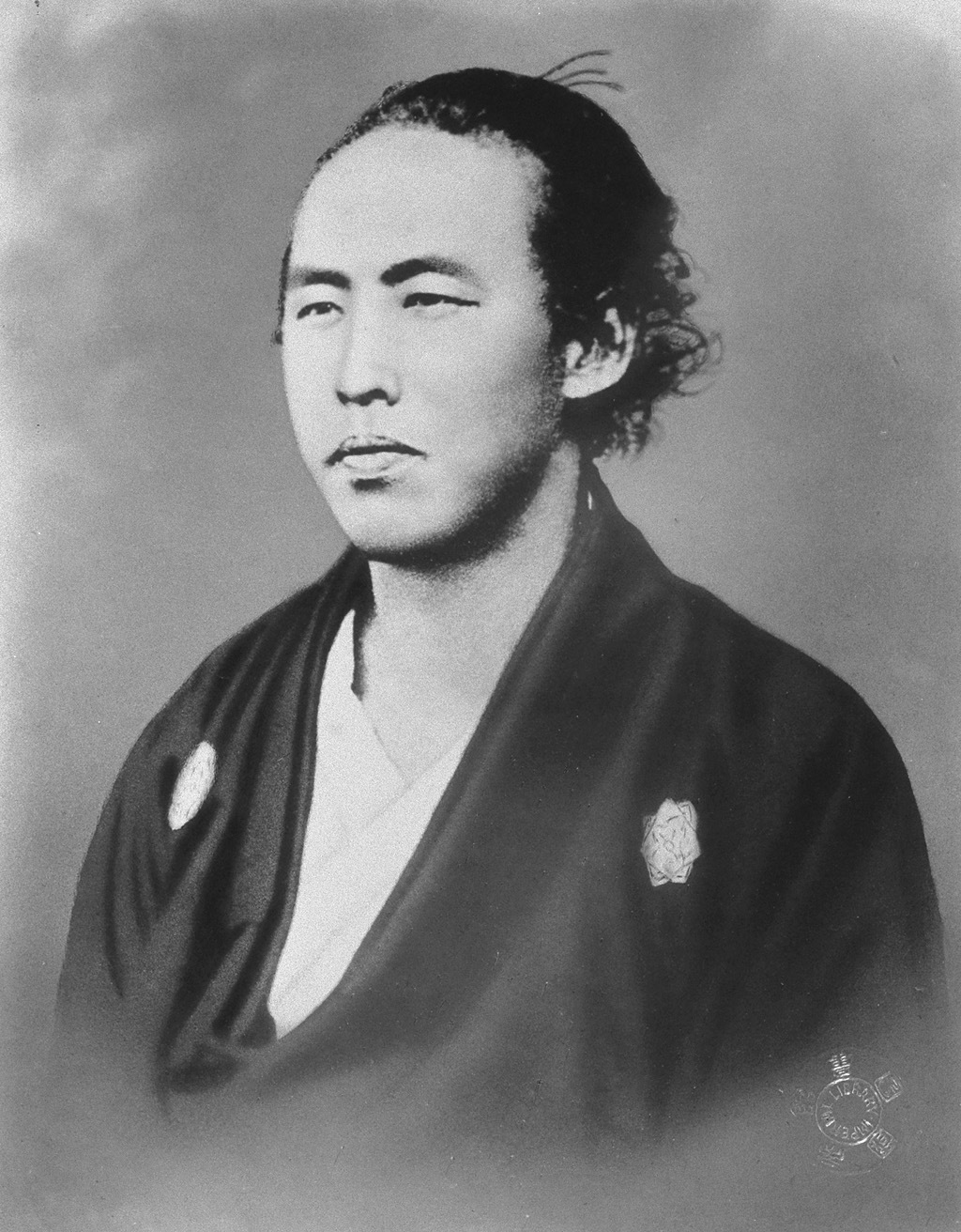 宮沢賢治の顔写真